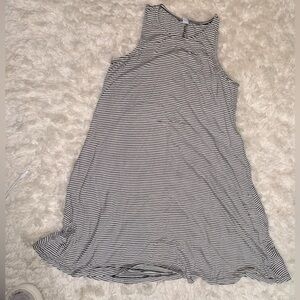 Old Navy Swing Dress Black White Striped Sleeveless Stretch Casual Womens